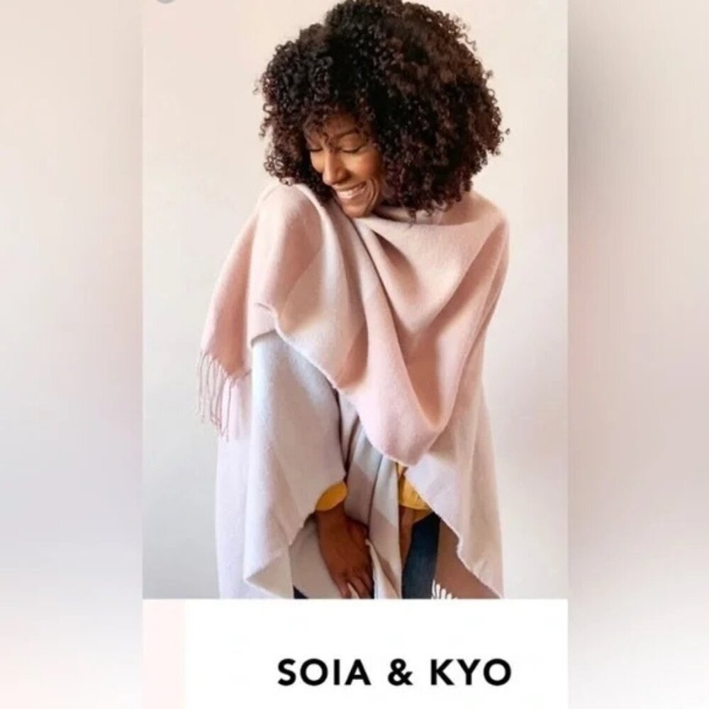 NEW SOIA & KYO Soft Pink Colorblock Poncho Scarfigan or Wrap Shawl one size